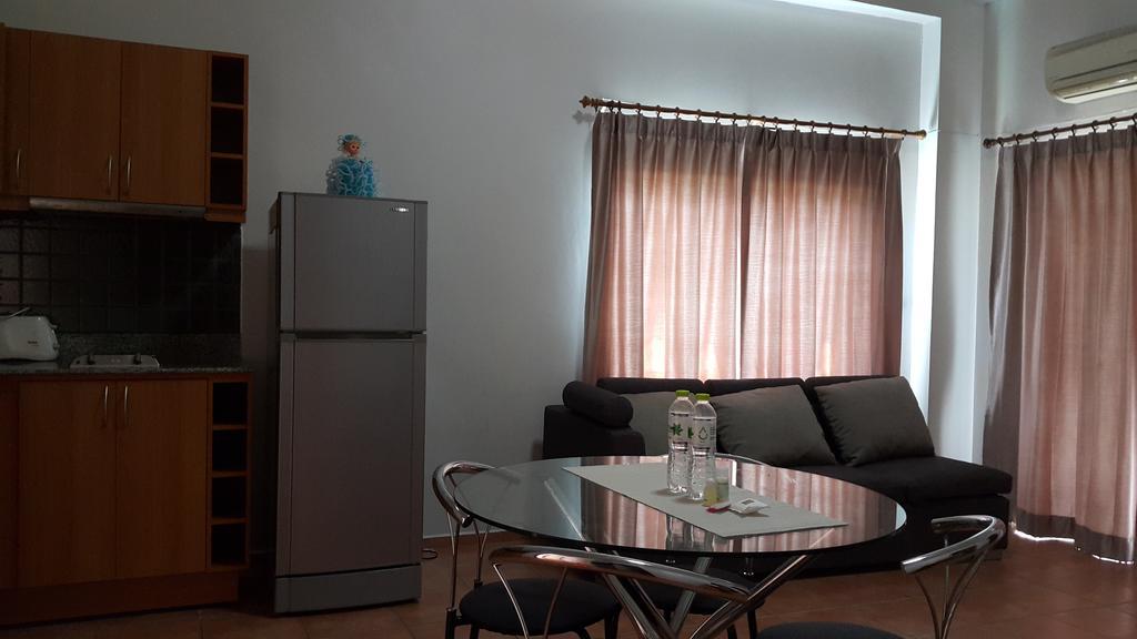 Lomsabai Apartments Bangsaen Eksteriør bilde