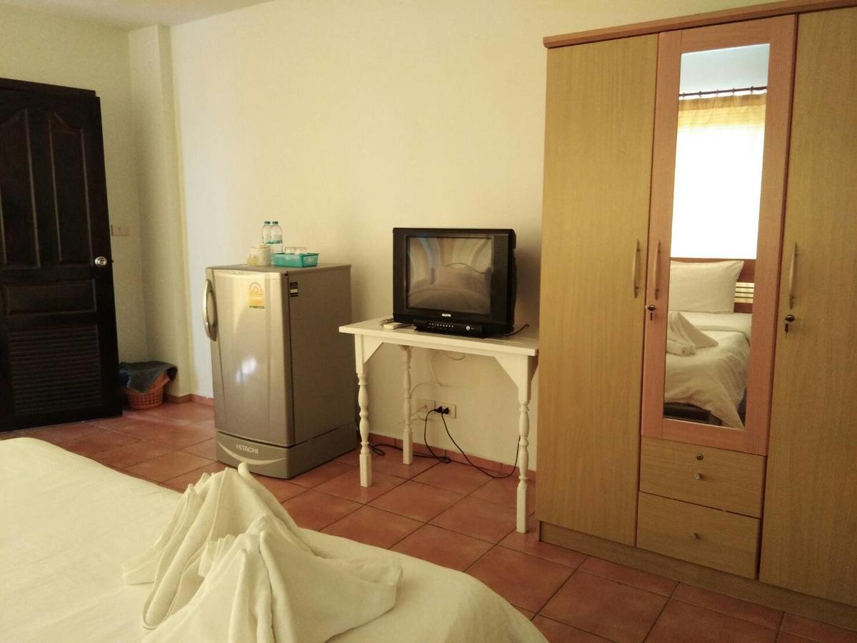 Lomsabai Apartments Bangsaen Eksteriør bilde