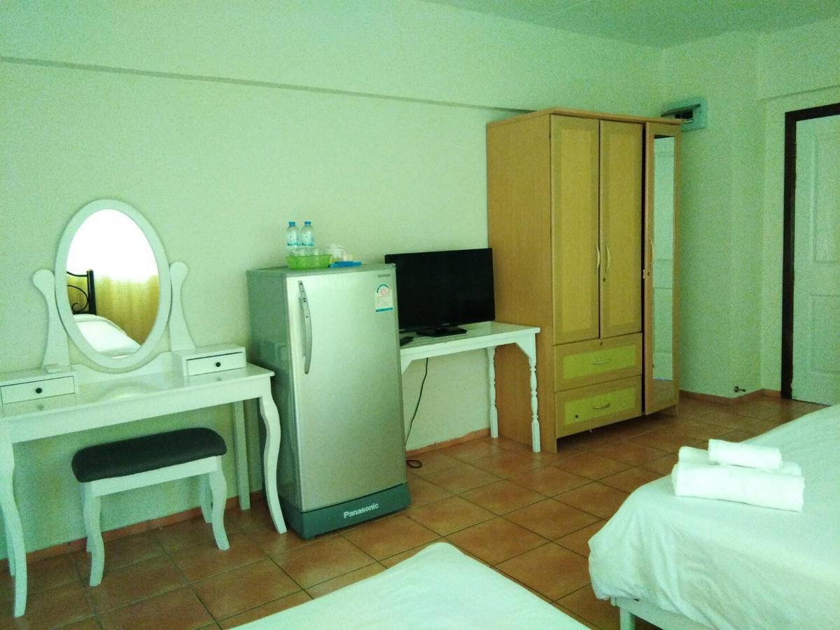 Lomsabai Apartments Bangsaen Eksteriør bilde